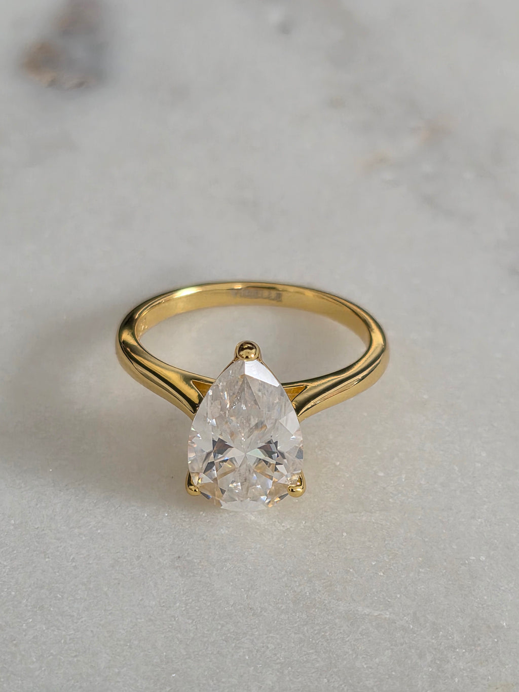 SOLITAIRE PEAR-CUT MOISSANITE RING - 4.0ct