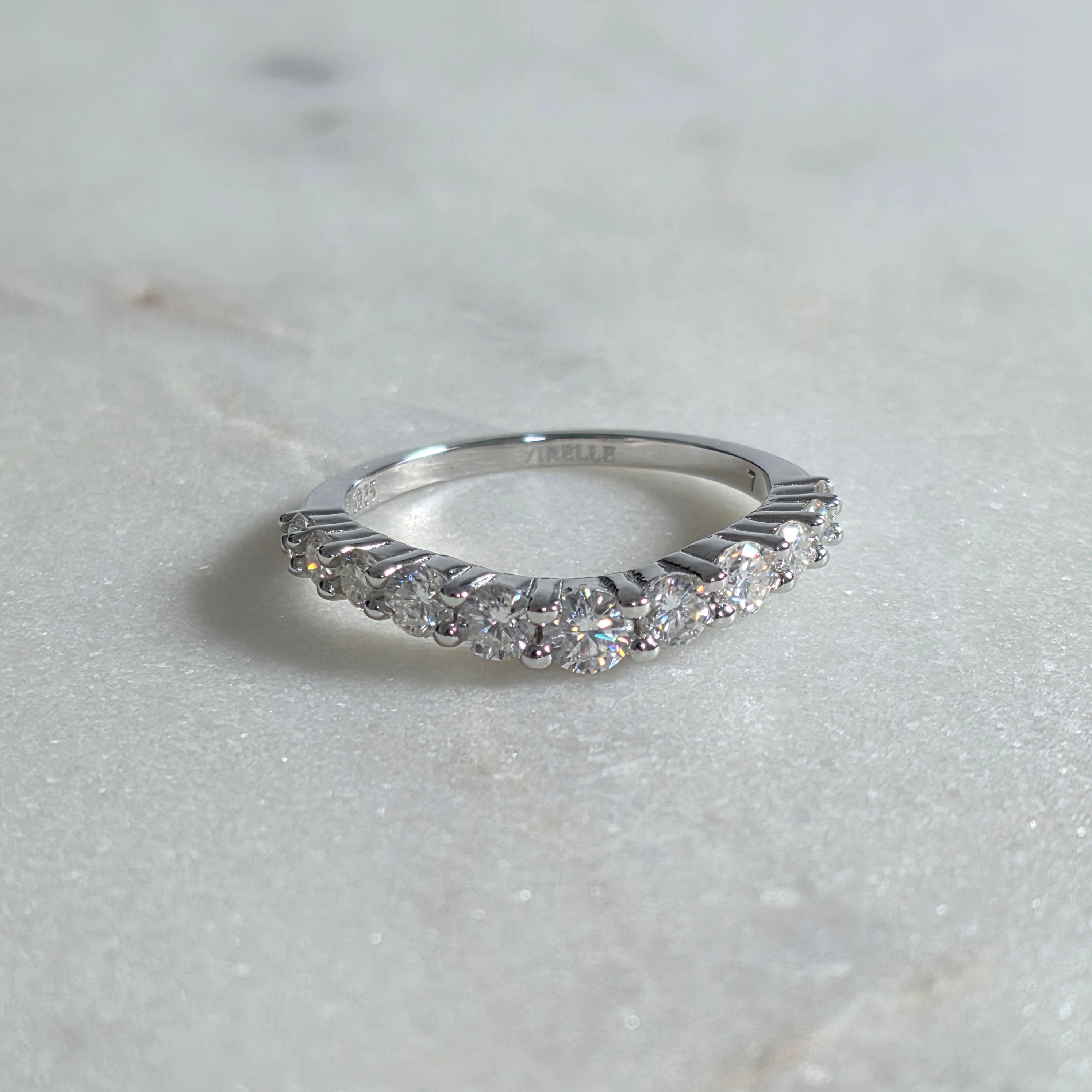 ALLIANCE 11-STONE ROUND-CUT CURVED MOISSANITE RING - 0.96ct
