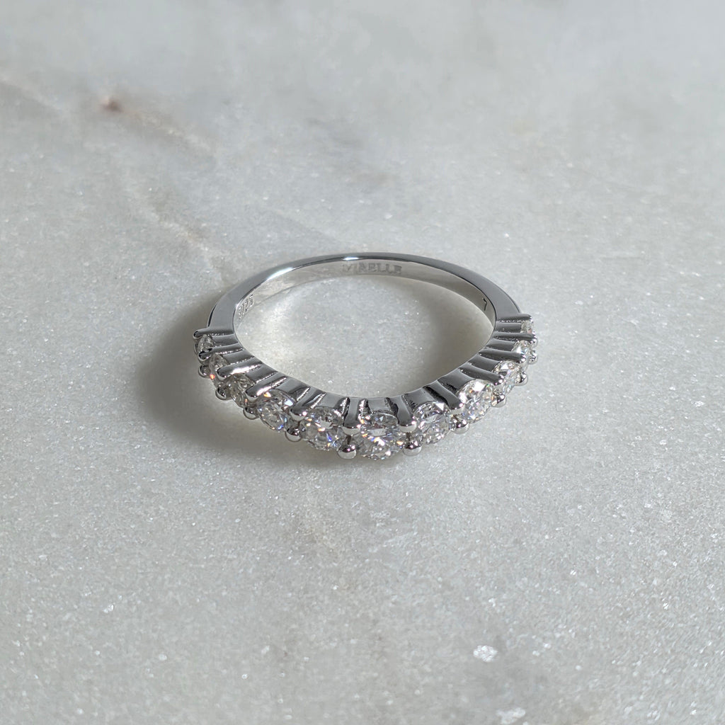 ALLIANCE 11-STONE ROUND-CUT CURVED MOISSANITE RING - 0.96ct