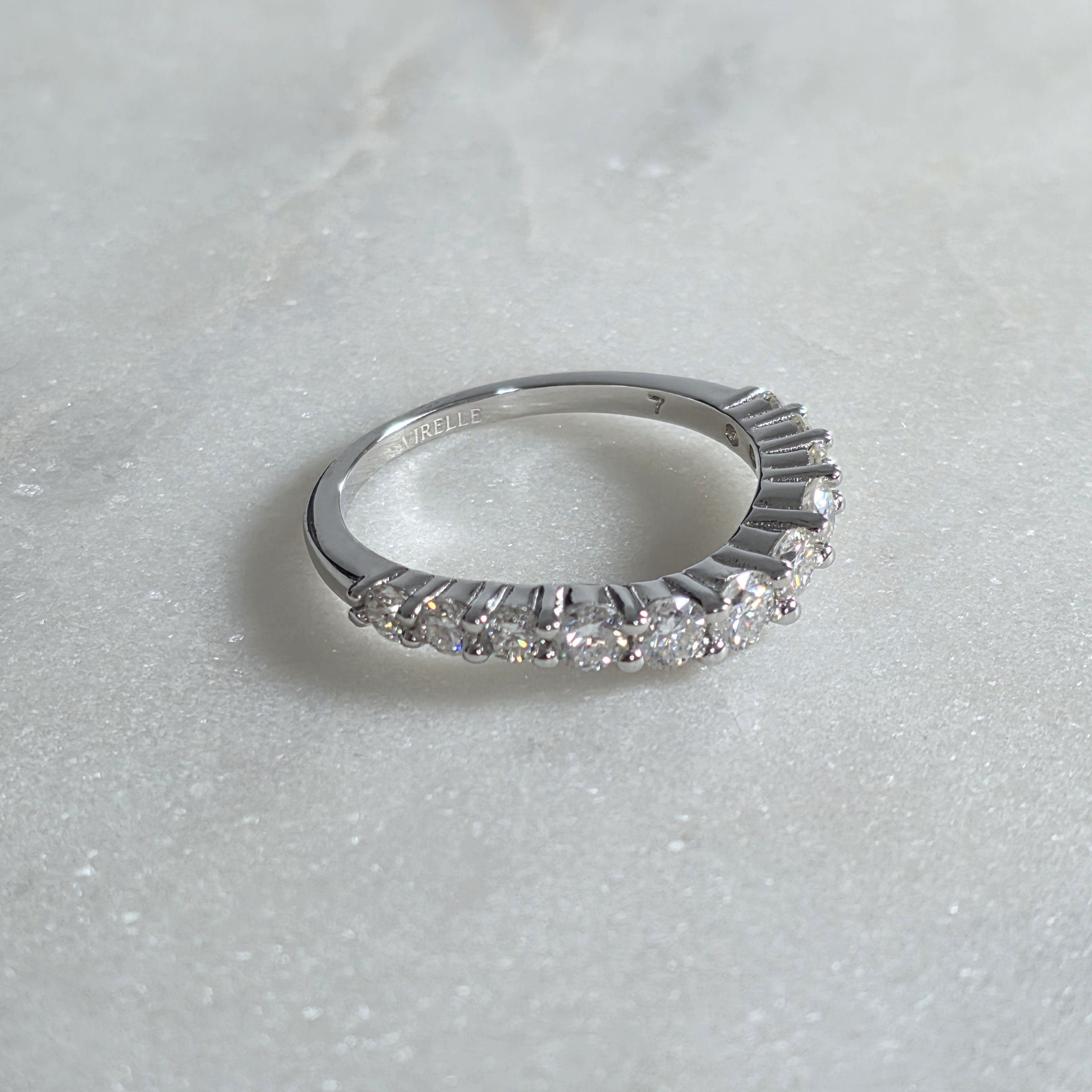 ALLIANCE 11-STONE ROUND-CUT CURVED MOISSANITE RING - 0.96ct
