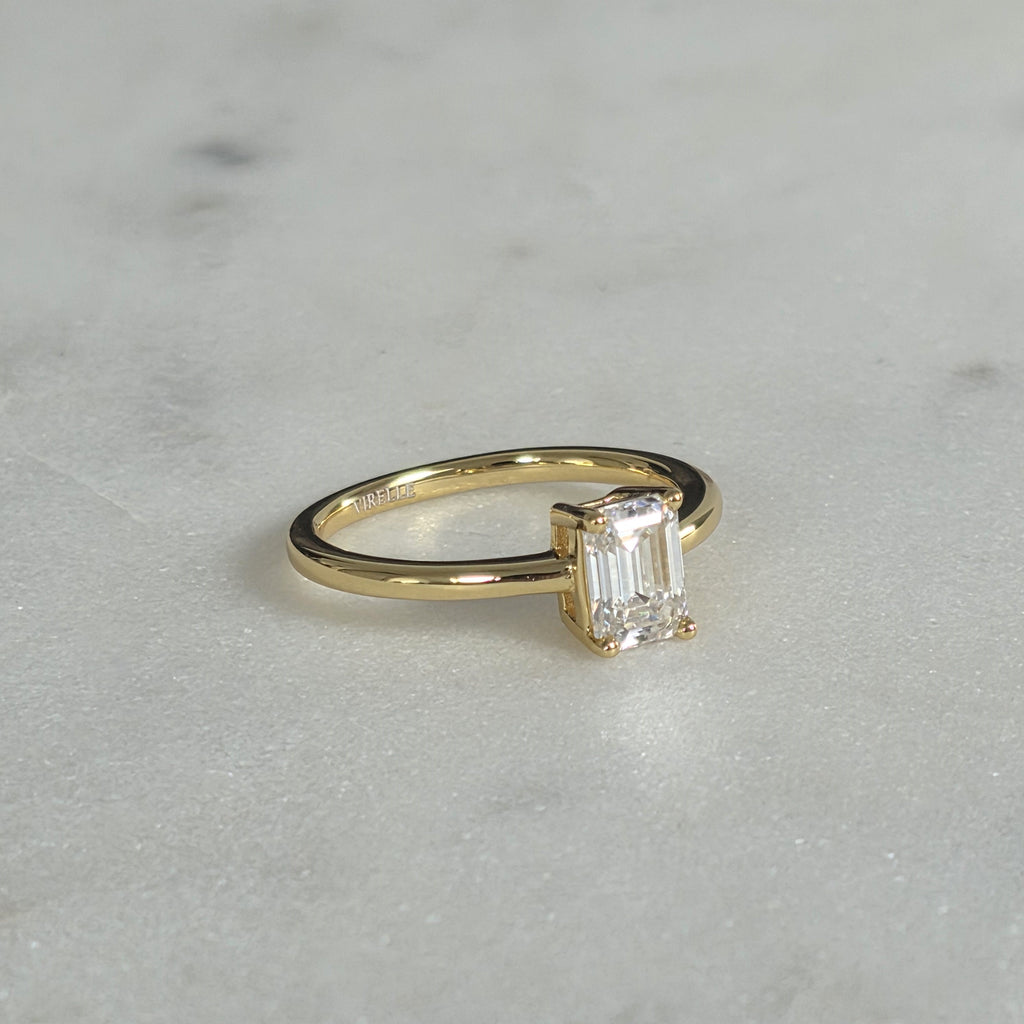 SOLITAIRE EMERALD-CUT MOISSANITE RING - 1.02ct