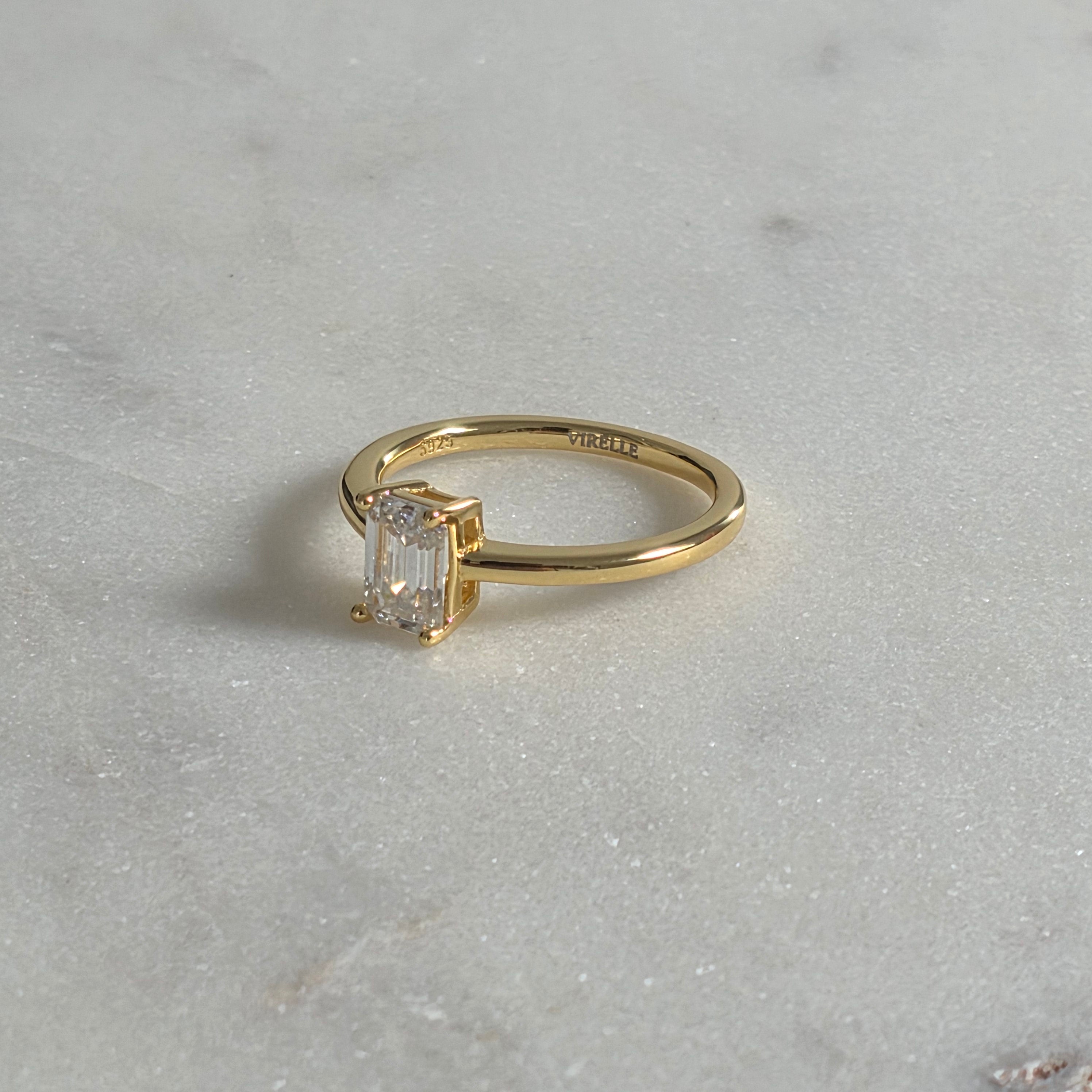SOLITAIRE EMERALD-CUT MOISSANITE RING - 1.02ct