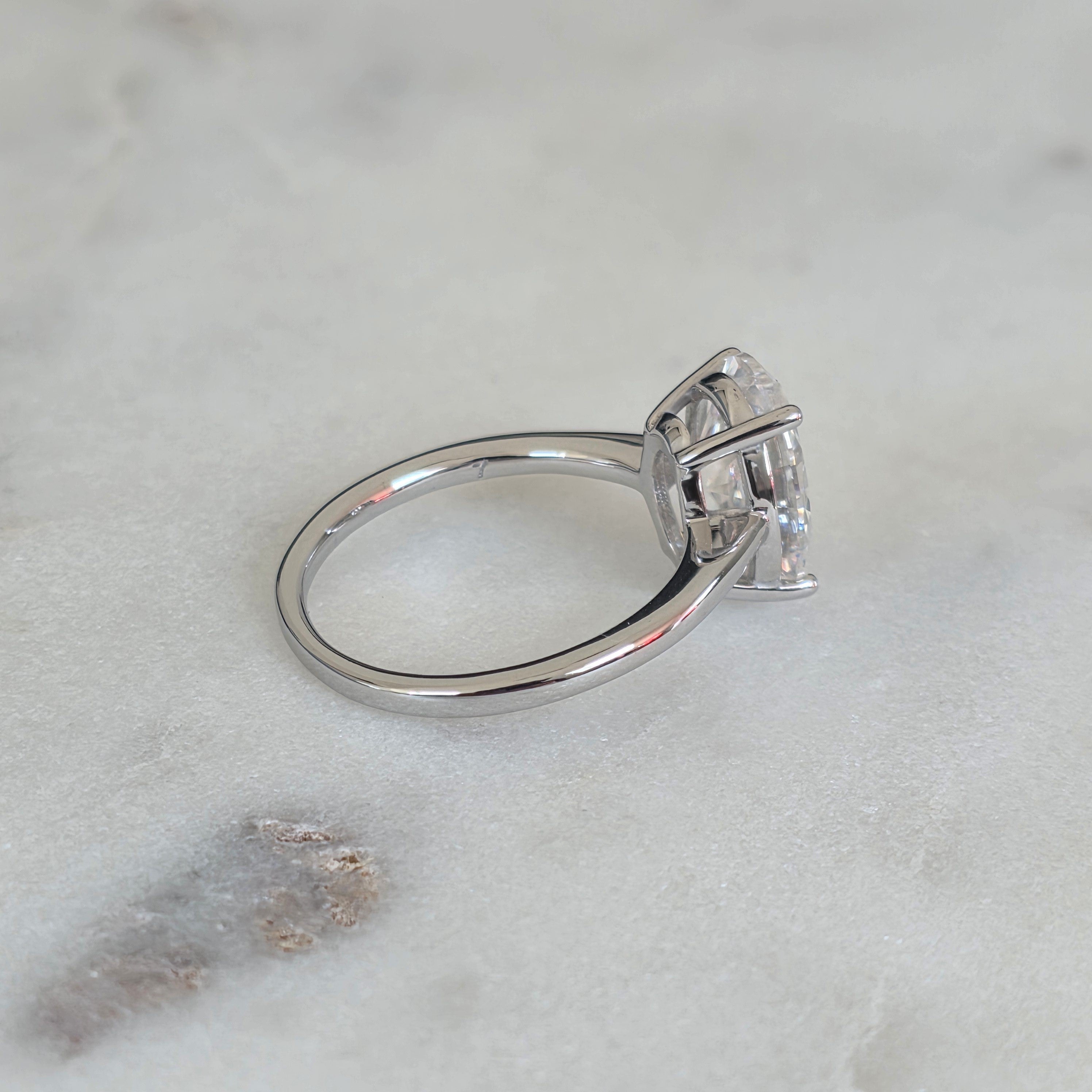 SOLITAIRE OVAL-CUT MOISSANITE RING - 4.5ct